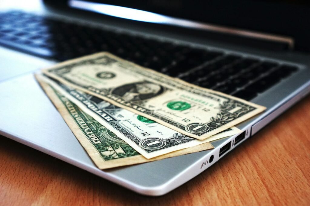 Earning money online on a laptop
